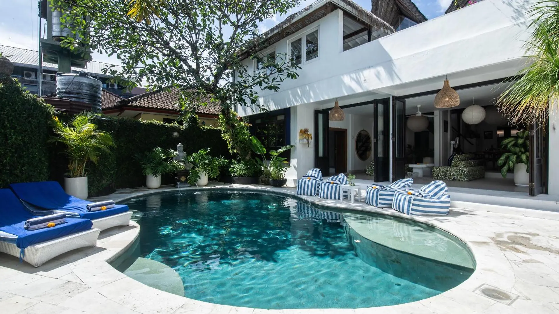 The Monroe Luxury 3-Bedroom Villa With Private Pool In Central Seminyak 900M To The Beach