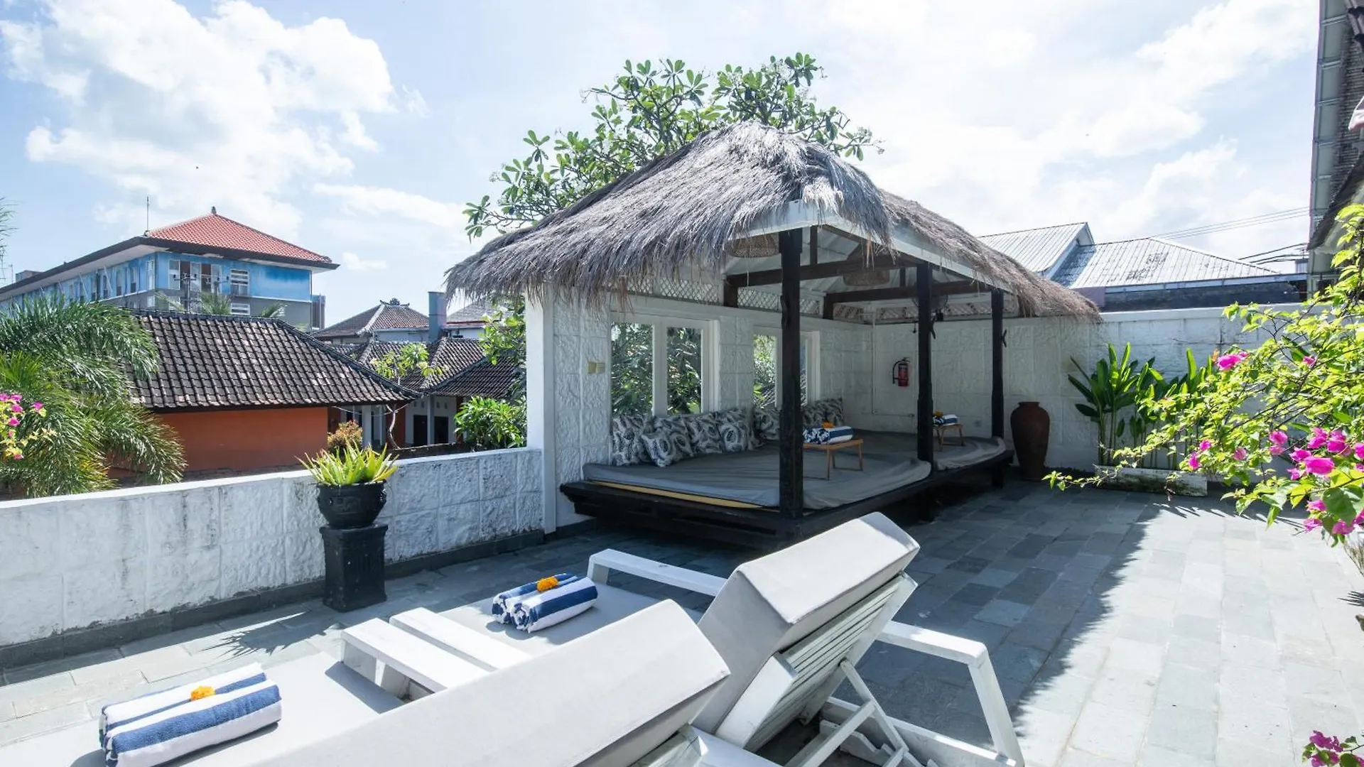 The Monroe Luxury 3-Bedroom Villa With Private Pool In Central Seminyak 900M To The Beach