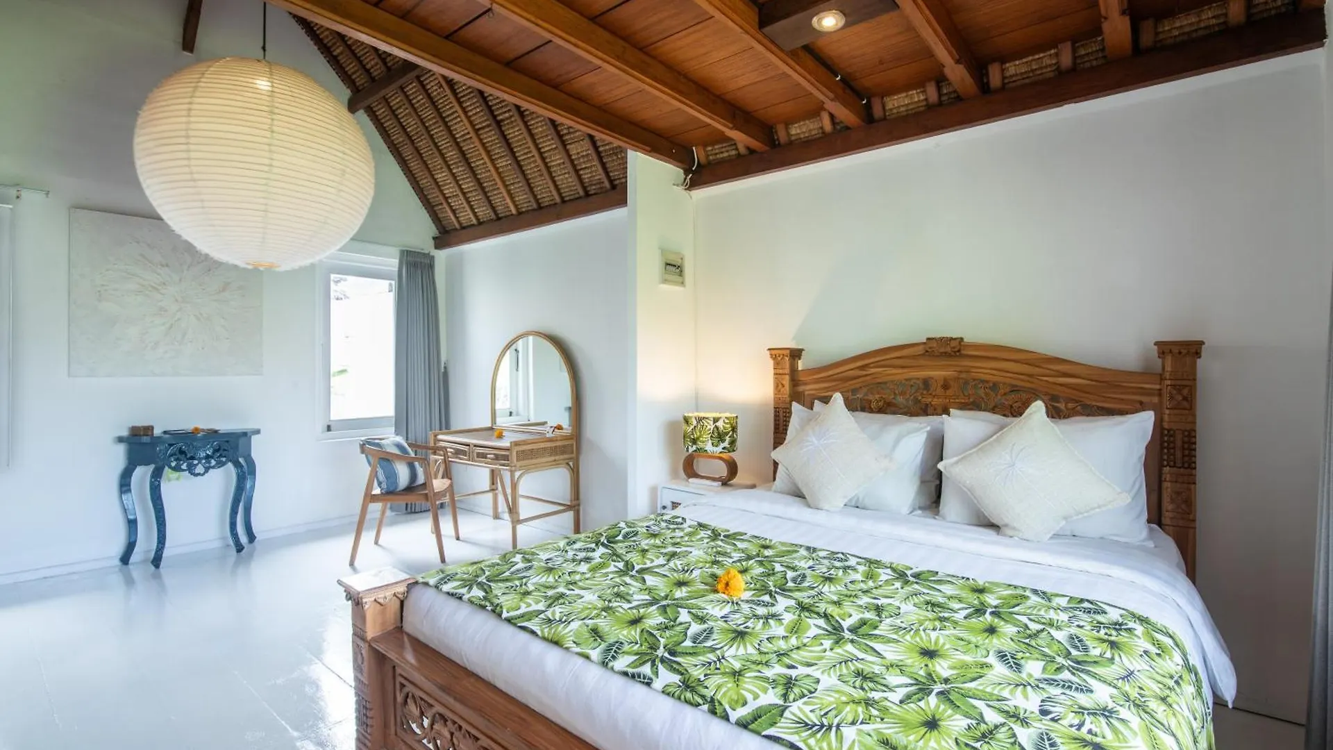 The Monroe Luxury 3-Bedroom Villa With Private Pool In Central Seminyak 900M To The Beach