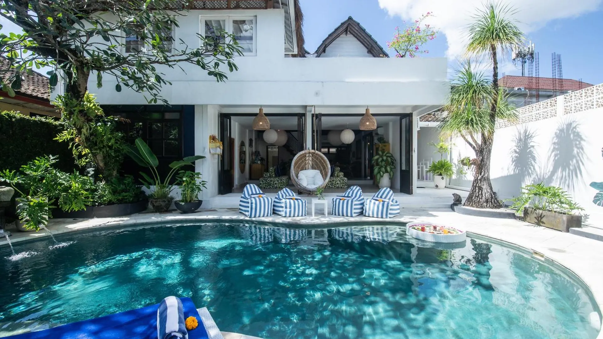 The Monroe Luxury 3-Bedroom Villa With Private Pool In Central Seminyak 900M To The Beach
