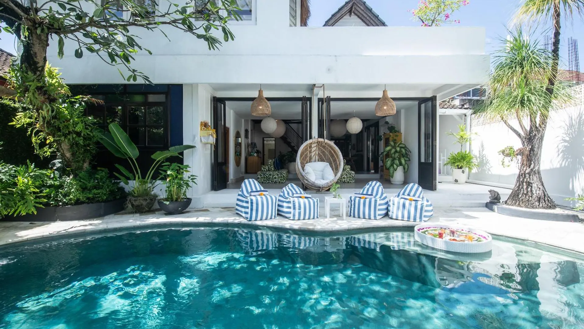 The Monroe Luxury 3-Bedroom Villa With Private Pool In Central Seminyak 900M To The Beach