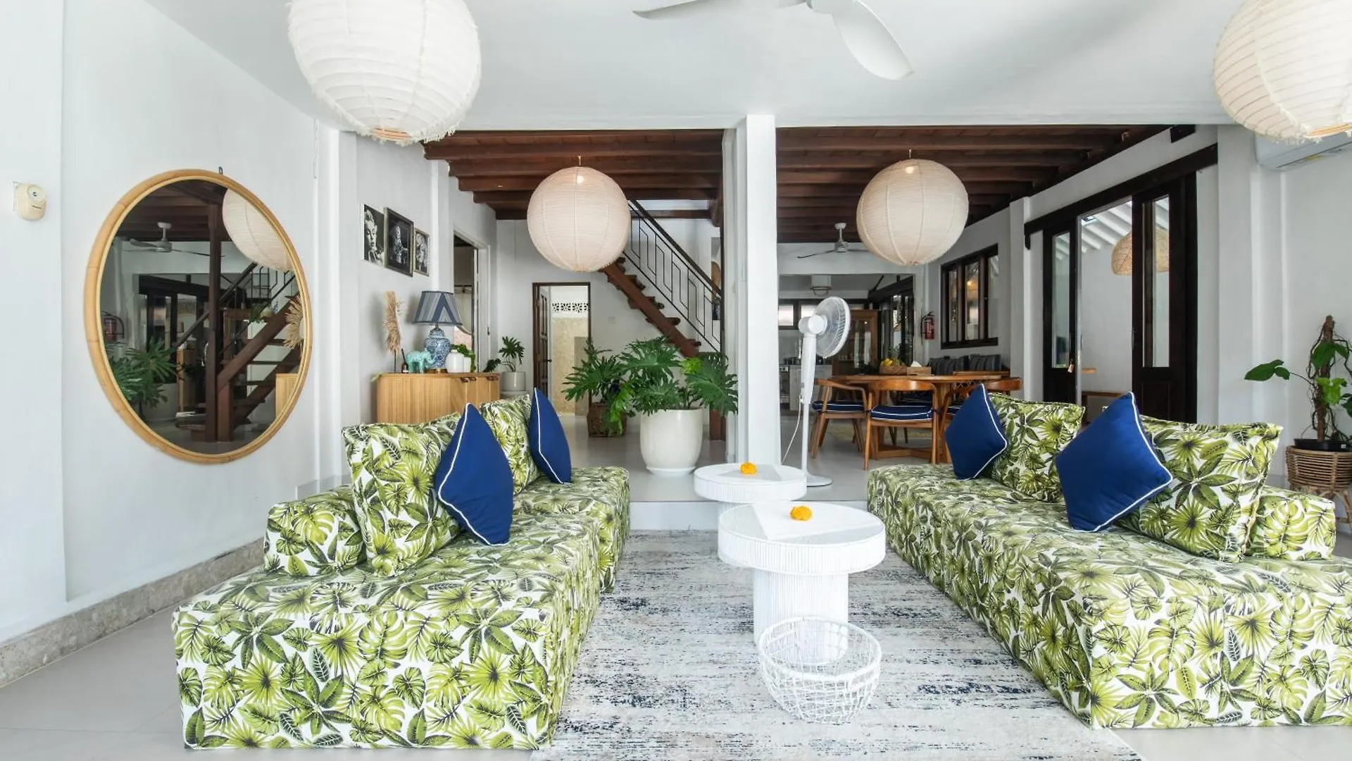 The Monroe Luxury 3-Bedroom Villa With Private Pool In Central Seminyak 900M To The Beach Indonésie