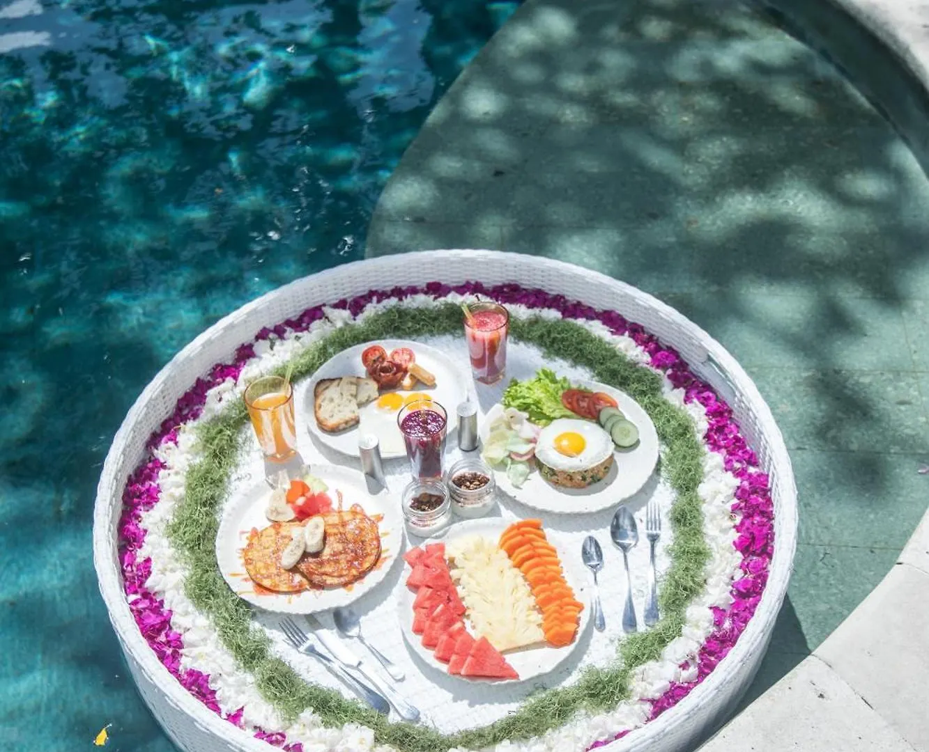 The Monroe Luxury 3-Bedroom Villa With Private Pool In Central Seminyak 900M To The Beach 0*,
