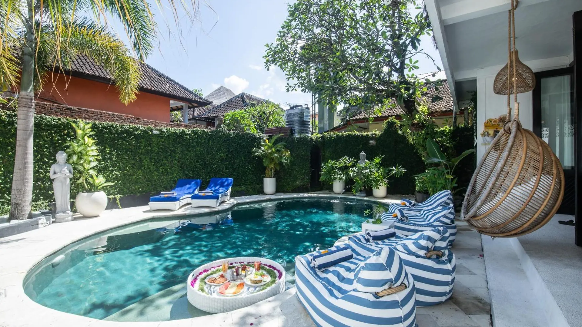 The Monroe Luxury 3-Bedroom Villa With Private Pool In Central Seminyak 900M To The Beach